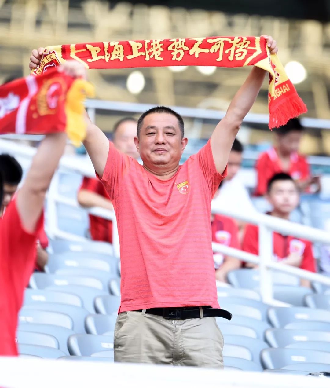星空体育入口官网-上港主场大胜富力，暂时升至积分榜第二